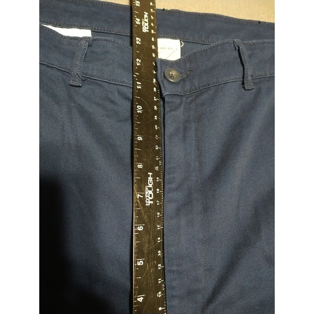 St John's Bay Cargo Shorts Men 46/9 Navy Soft Class Stretch Comfort Flat Travel - Picture 7 of 10